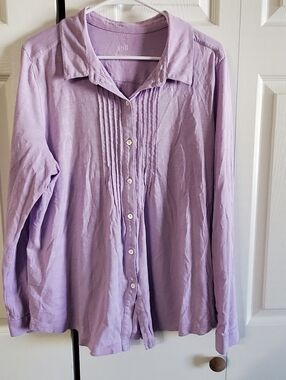 J JILL PINTUCKED SLUB SHIRT SZ XL. PURPLE LONG SLEEVES. BUTTON CLOSURE